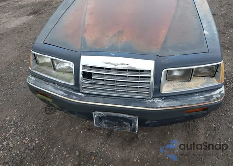 1986 Ford Thunderbird z USA, uszkodzony, nr VIN LOT-1-43742192